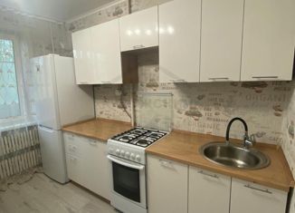 Продажа 2-комнатной квартиры, 52.2 м2, Калужская область, Майская улица, 36