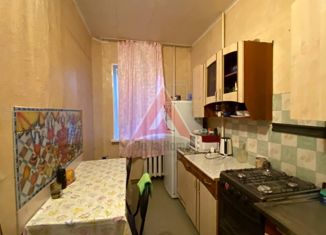 Продается трехкомнатная квартира, 59 м2, Астраханская область, улица Яблочкова, 29к1