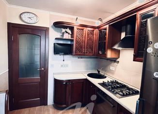 Двухкомнатная квартира на продажу, 40 м2, Москва, улица Багрицкого, 1, метро Кунцевская