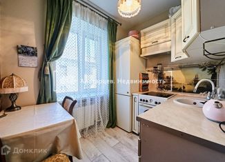 Продается 2-комнатная квартира, 46 м2, Томская область, улица Кузнецова, 12А