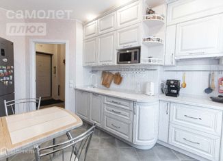 Продажа 2-ком. квартиры, 54 м2, Сыктывкар, улица Куратова, 72, Центральный район