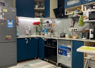 Продаю 2-комнатную квартиру, 72.4 м2, Новороссийск, улица Видова, 100, ЖК Центр