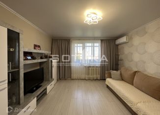 Продается трехкомнатная квартира, 68 м2, Михайловск, улица Ленина, 2