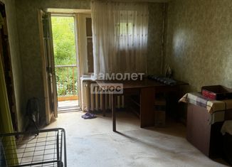 Продается трехкомнатная квартира, 55 м2, Киров, Заречная улица, 9