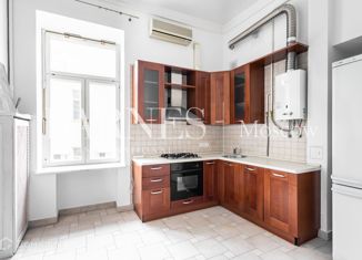 Сдам 4-комнатную квартиру, 160 м2, Москва, улица Знаменка, 13с3, метро Боровицкая