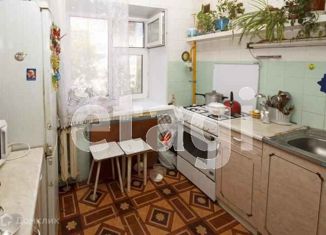 Продаю 2-комнатную квартиру, 44.1 м2, Тюменская область, улица Республики, 146