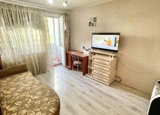 Продаю 1-комнатную квартиру, 35 м2, Калининград, Мариупольская улица, 13