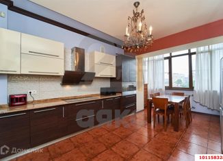 Продажа 4-комнатной квартиры, 193.3 м2, Краснодар, улица Володарского, 75, улица Володарского