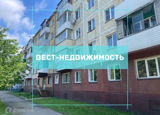 Продается двухкомнатная квартира, 41.1 м2, Ленинск-Кузнецкий, проспект Кирова, 98