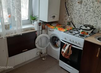 Продаю 2-ком. квартиру, 39 м2, Нижний Новгород, улица Зенитчиков, 17, улица Зенитчиков