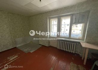 Продаю 2-комнатную квартиру, 39.8 м2, Шахты, улица Ворошилова, 3