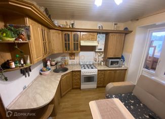 Продам 3-комнатную квартиру, 92.1 м2, поселок городского типа Разумное, улица Филиппова, 7