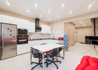 Продам 4-комнатную квартиру, 140.3 м2, Новосибирск, Инская улица, 56, метро Речной вокзал