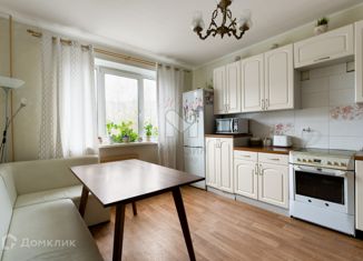 Продам 4-комнатную квартиру, 94 м2, Санкт-Петербург, Приморский проспект, 141к2