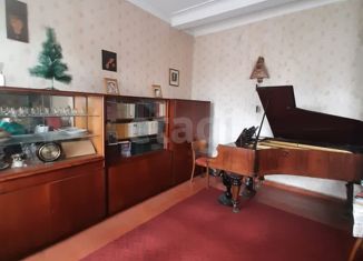 Продам 2-ком. квартиру, 71 м2, Кемеровская область, улица Кирова, 47