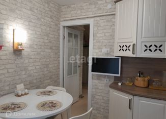 Продажа 2-комнатной квартиры, 55.1 м2, Кыштым, улица Соплякова, 1