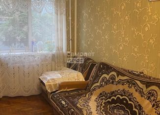 Продаю 3-комнатную квартиру, 61 м2, Славянск-на-Кубани, улица Победы, 281