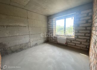 Продается 2-комнатная квартира, 61 м2, Карачаево-Черкесия, улица Космонавтов, 22Б