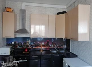 Продается однокомнатная квартира, 28.6 м2, Артём, улица Кирова, 34