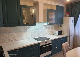 Продаю 2-ком. квартиру, 55.9 м2, поселок Бугры, Петровский бульвар, 27