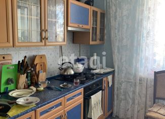 2-комнатная квартира на продажу, 56 м2, посёлок городского типа Комсомольское, Советская улица, 10