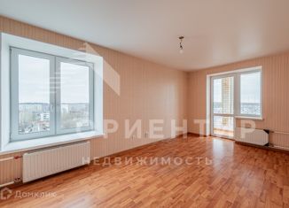Продам 3-комнатную квартиру, 82.6 м2, Екатеринбург, улица Бакинских Комиссаров, 113