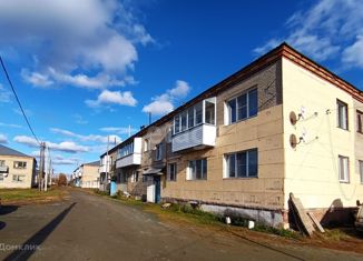 Четырехкомнатная квартира на продажу, 59.6 м2, село Репьево, Центральная улица, 1