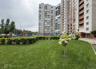 Продам трехкомнатную квартиру, 100.6 м2, Волгоград, проспект Маршала Жукова, 98Б