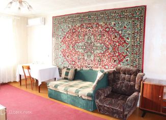 Продается 3-комнатная квартира, 54.8 м2, Оренбургская область, Пролетарская улица, 271