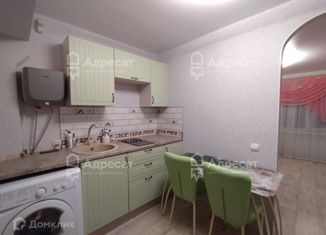 Продаю комнату, 36.5 м2, Волгоград, Дзержинский район, улица Савкина, 2