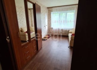 Продам 2-ком. квартиру, 46 м2, поселок городского типа Спирово, улица Пушкина, 6