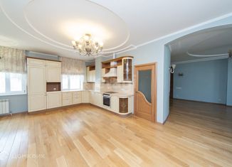 Продам 4-ком. квартиру, 125 м2, Тюменская область, Омская улица, 25