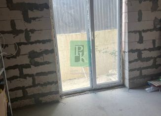 Продаю 2-комнатную квартиру, 40 м2, Севастополь, Красивая улица, 38