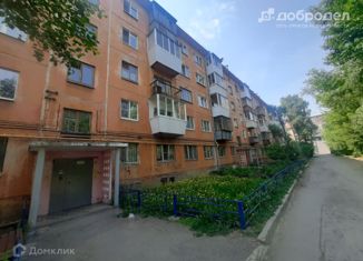 Продается 1-комнатная квартира, 30 м2, Екатеринбург, улица Луначарского, 33, улица Луначарского