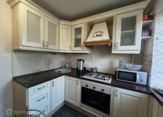 Продам 2-ком. квартиру, 43 м2, Волгоград, Академическая улица, 32