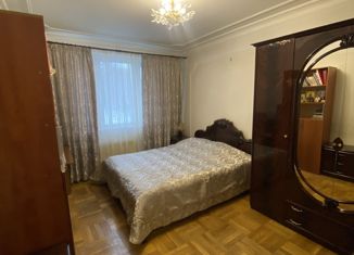 Продается трехкомнатная квартира, 72.8 м2, Москва, улица Цюрупы, 8, метро Профсоюзная