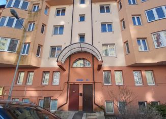 Продается трехкомнатная квартира, 87.2 м2, Калининград, улица Аксакова, 104