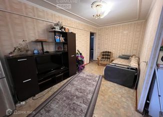 Продам 3-комнатную квартиру, 58.1 м2, Астраханская область, улица Вячеслава Мейера, 2