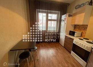 2-комнатная квартира на продажу, 55.3 м2, Нижневартовск, улица Салманова, 3