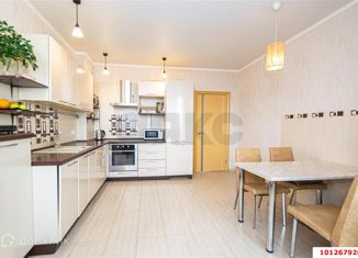 Продается двухкомнатная квартира, 88.6 м2, Краснодар, улица Дмитрия Благоева, 24, микрорайон Гидрострой