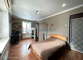 Продаю 1-ком. квартиру, 32 м2, Казань, Авангардная улица, 151, Приволжский район