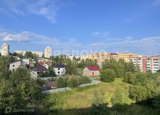 Продажа 3-комнатной квартиры, 60 м2, Березники, улица 30 лет Победы, 15