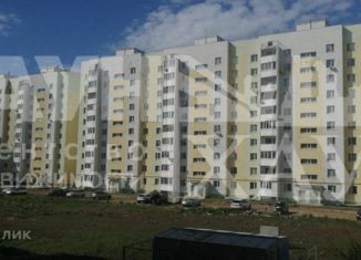 Сдам 3-ком. квартиру, 76 м2, Балаково, Строительная улица, 20