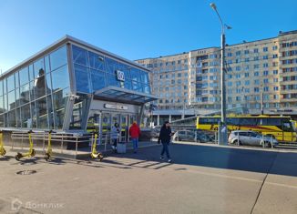 Продам двухкомнатную квартиру, 54 м2, Санкт-Петербург, проспект Славы, 43/49, проспект Славы