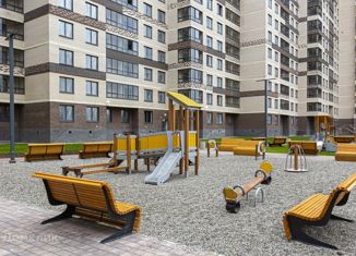 Продается трехкомнатная квартира, 77.2 м2, Санкт-Петербург, Уездный проспект, 11, Уездный проспект