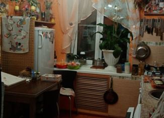 Продажа 2-ком. квартиры, 40 м2, Нижний Новгород, улица Героя Советского Союза Сафронова, 8, улица Героя Советского Союза Сафронова