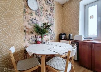 Продается 2-ком. квартира, 43.2 м2, Петрозаводск, Первомайский проспект, 21, Первомайский район