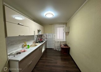 Продается 3-ком. квартира, 57 м2, поселок городского типа Товарково, Туркестанская улица, 9