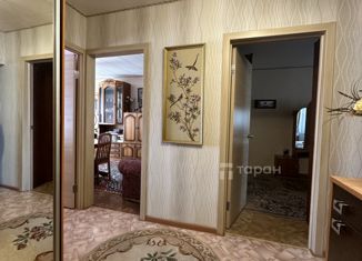 Продается 3-комнатная квартира, 63.5 м2, Челябинская область, улица Молодогвардейцев, 68