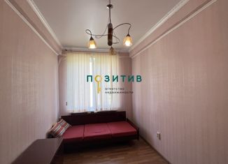 Продам 4-комнатную квартиру, 59 м2, Пятигорск, проспект Калинина, 42Б